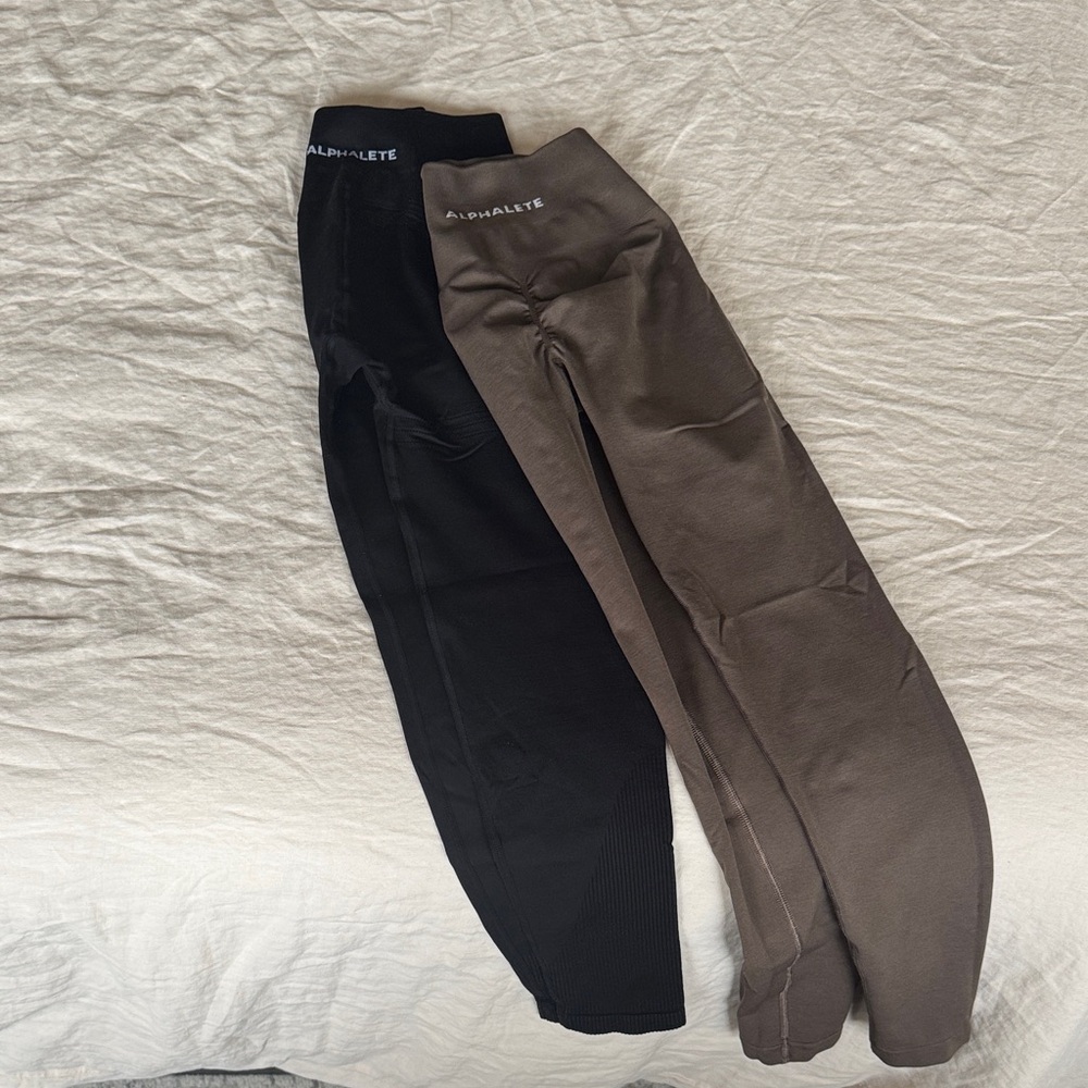 Alphalete Dual-Tone Black and Brown Leggings